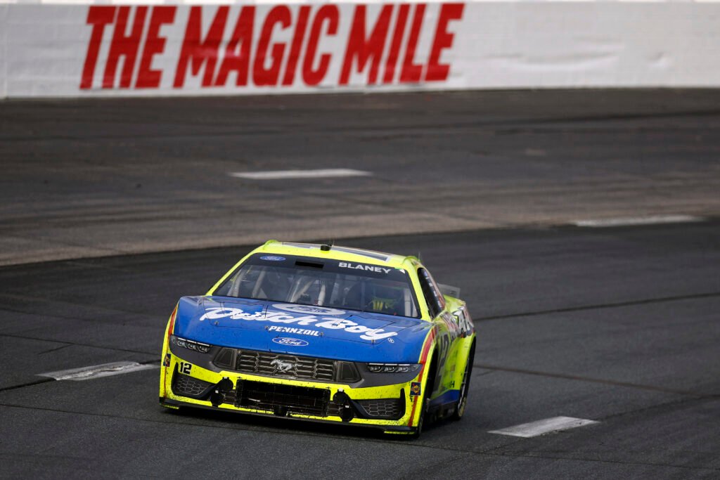 NASCAR Cup: Ryan Blaney ganó por segundo año consecutivo en New Hampshire 3 Blaney liderando la carrera de NASCAR Cup