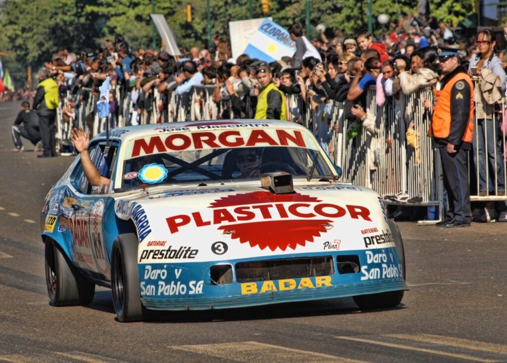 Jorge Pedersoli, el hombre que le puso alma a los fierros 3 El auto de Roberto Mouras, otro de los tantos preparados por Jorge Pedersoli