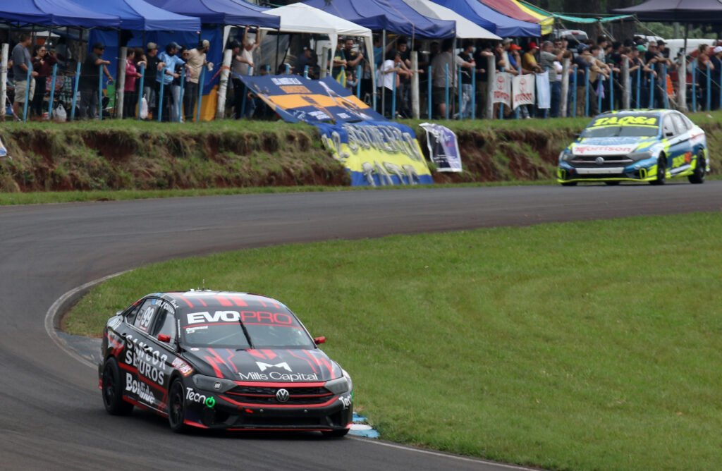 Clase 3 del TN APAT: Santero se hizo fuerte en Oberá y volvió al triunfo 3 Bautista Damiani ocupó la tercera plaza de la Final de la Clase 3 del TN APAT en Oberá