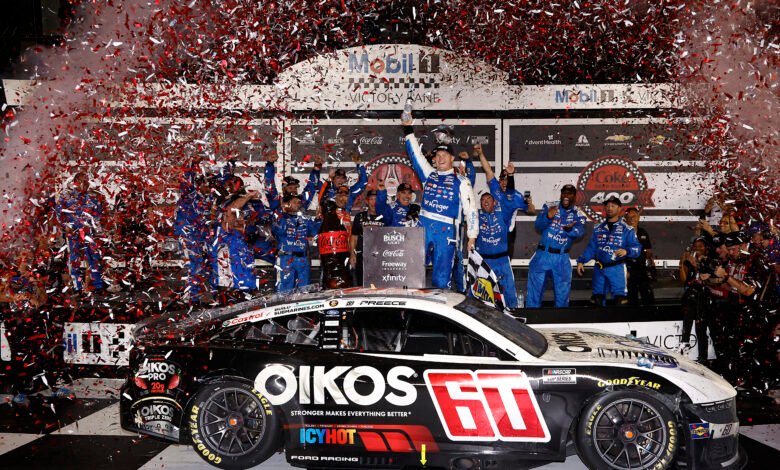 NASCAR Cup: Ryan Preece ganó en Daytona y aseguró su lugar en el Chase 1 Ryan Preece celebra la victoria de la NASCAR Cup en Daytona