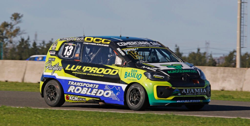 Matías Clapier prevaleció en el Súper 10 de la Clase 2 del Turismo Pista en San Nicolás 3 El Súper 10 fue la atracción de la tarde de la Clase 2 del Turismo Pista