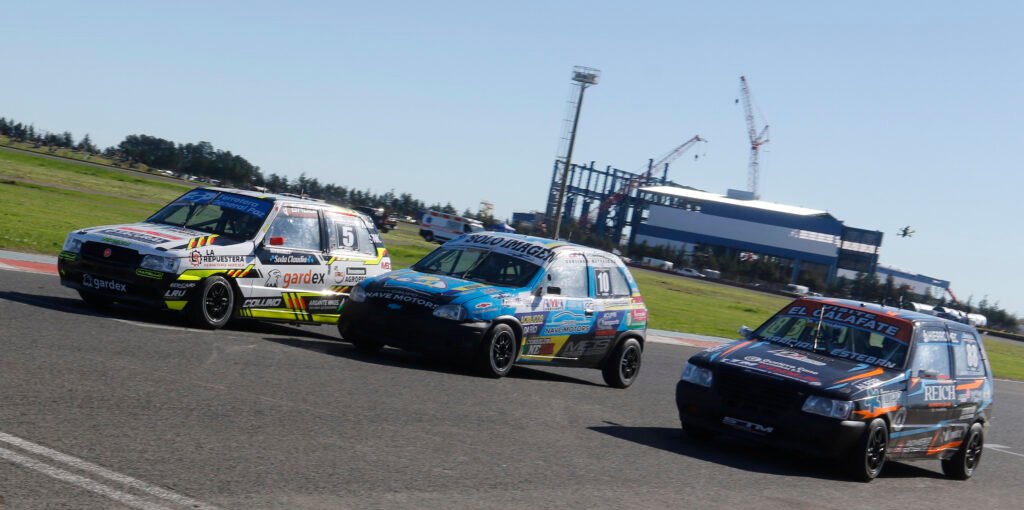 Lucas Bayala se quedó con el Súper 10 de la Clase 1 del Turismo Pista en San Nicolás 2 El Súper 10 de la Clase 1 del Turismo Pista en acción