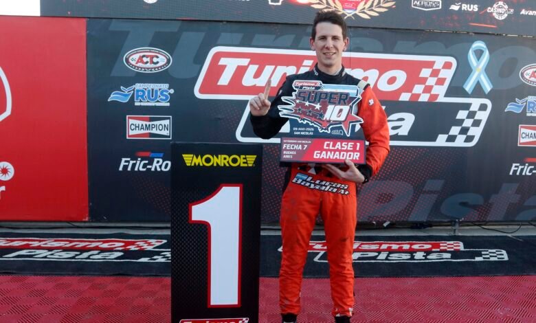 Lucas Bayala se quedó con el Súper 10 de la Clase 1 del Turismo Pista en San Nicolás 1 MGL7161