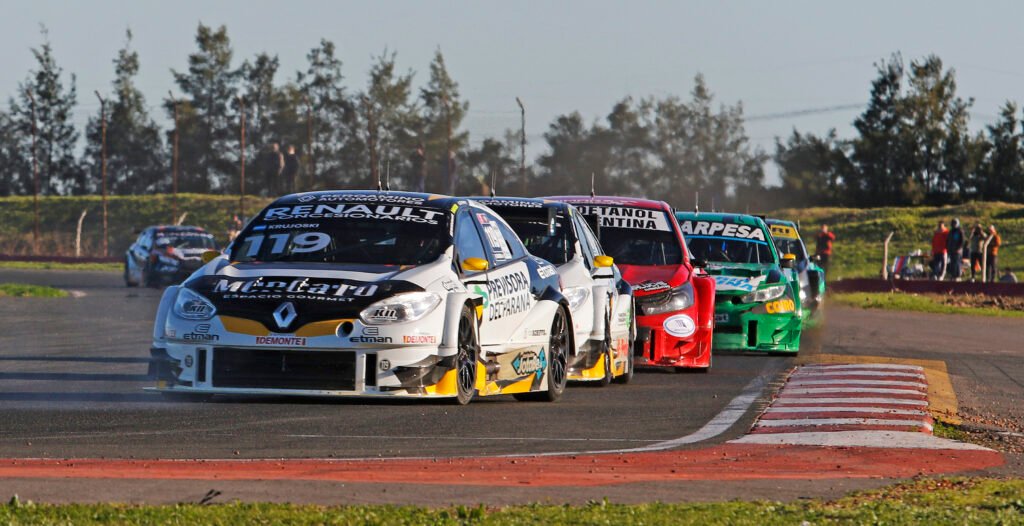 Krujoski avanza en la final del Turismo Carretera 2000 en San Nicolás