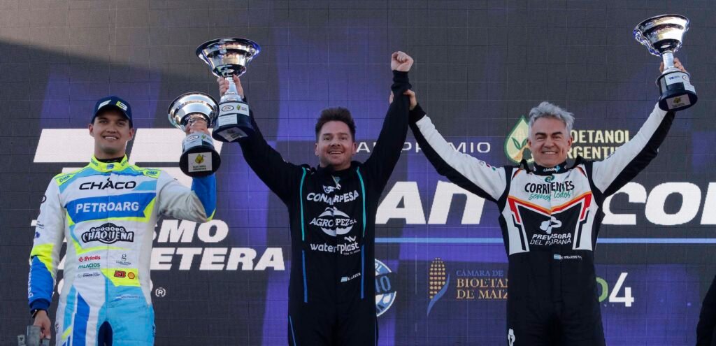 El podio del Turismo Carretera 2000 en la primera final de San Nicolás