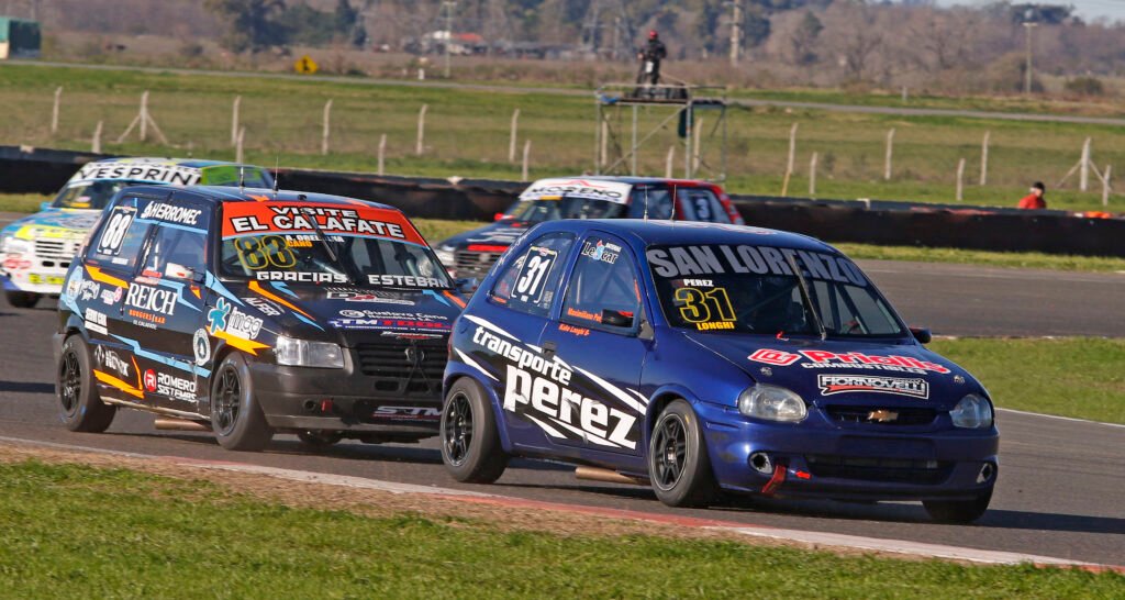 Clase 1 del Turismo Pista: Pérez se impuso en la final de Titulares y Gonzalez en la de Invitados San Nicolas 2 Perez, ganador de la final de Titulares de la Clase 1 del Turismo Pista