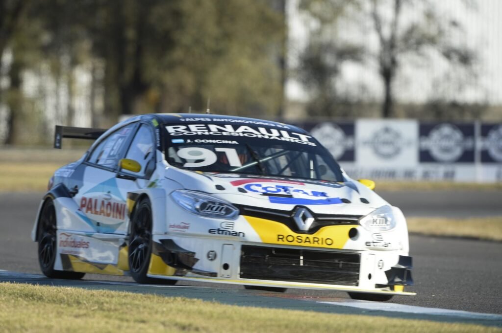 ACRA Ambrogio Racing: 1-2 en el arranque de Termas de Río Hondo 3 Concina quedó entre los cinco primeros con el Renault del ACRA Ambrogio Racing