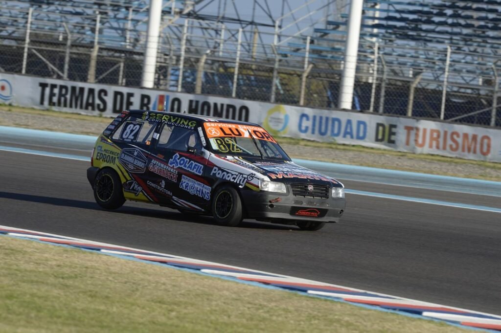 Clase 1 del Turismo Pista: Bull, Collodoro y Possiel los ganadores del sábado en Termas 3 Collodoro fue el ganador de la serie 2 de la Clase 1 del Turismo Pista