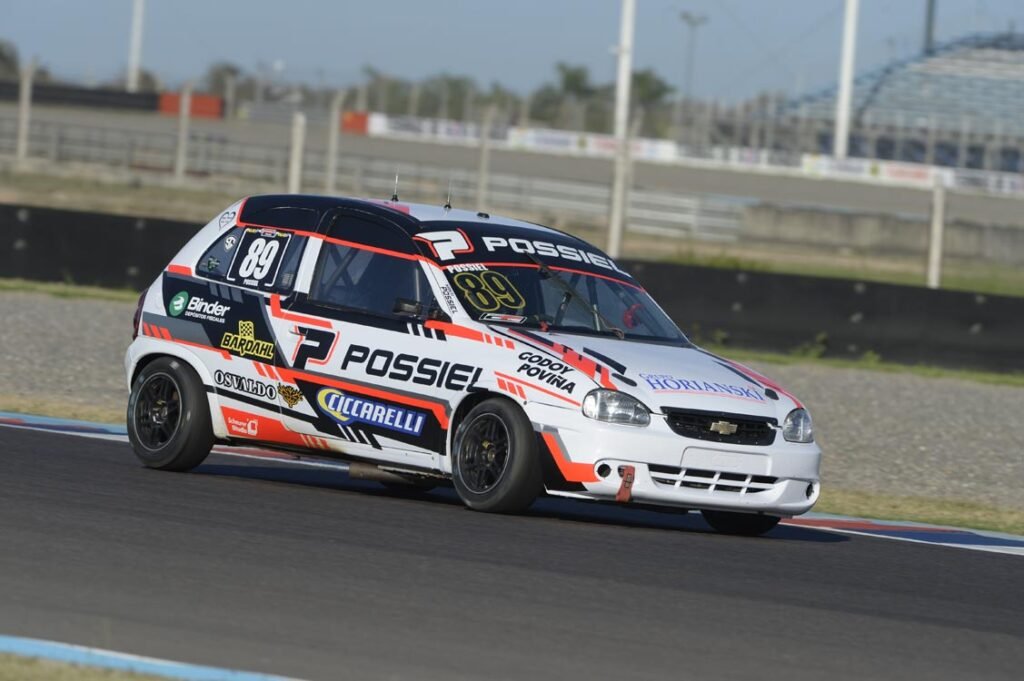Clase 1 del Turismo Pista: Bull, Collodoro y Possiel los ganadores del sábado en Termas 4 Possiel fue el ganador de la serie 3 de la Clase 1 del Turismo Pista