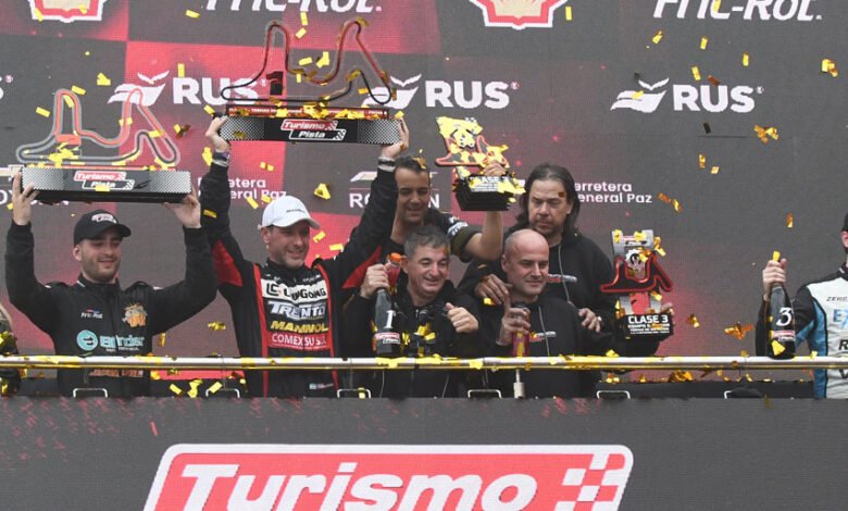 Nicolás Pezzucchi ganó todo en Termas de Río Hondo 1 Nicolás Pezzucchi ganó en Termas y celebra la victoria