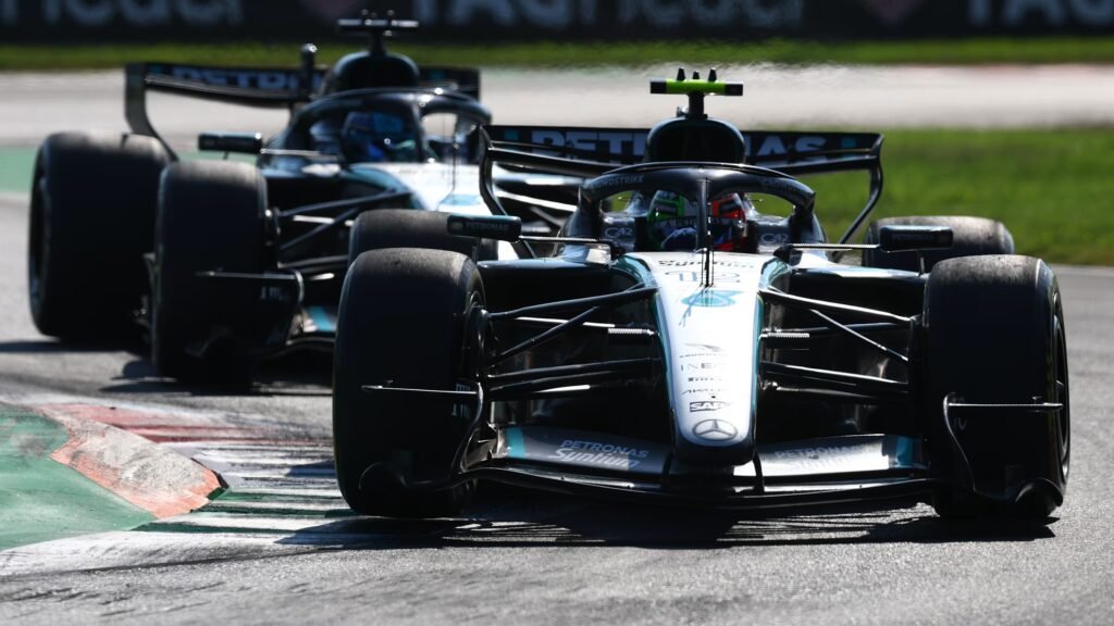 Impresionante victoria de Kimi Antonelli en el GP de Monza 4 El momento en que se define la victoria de Kimi Antonelli con el sobrepaso a Russell