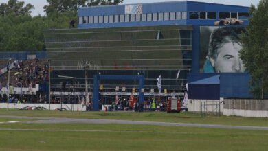 Puesta a punto para la hora de la verdad: el TC hizo pruebas en La Plata 4 Pilotos y equipos de TC hicieron pruebas en La Plata