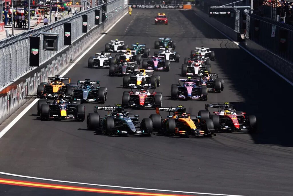 GP de España: otro contundente triunfo de Antonelli 2 La largada del GP de España