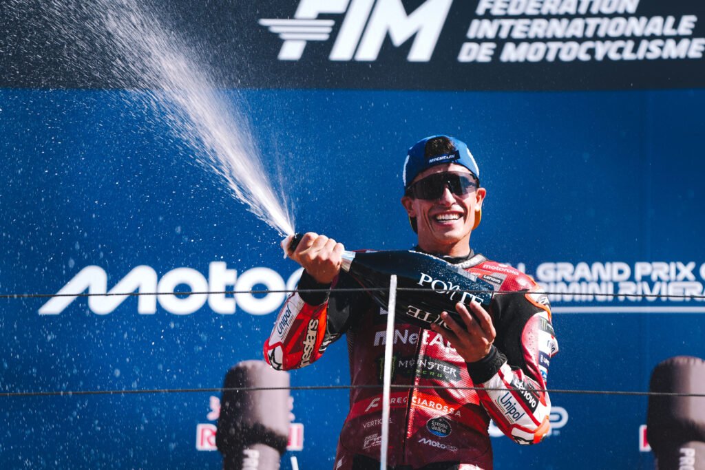 Marc Marquez ganó la carrera de Misano y pasó a la punta del campeonato