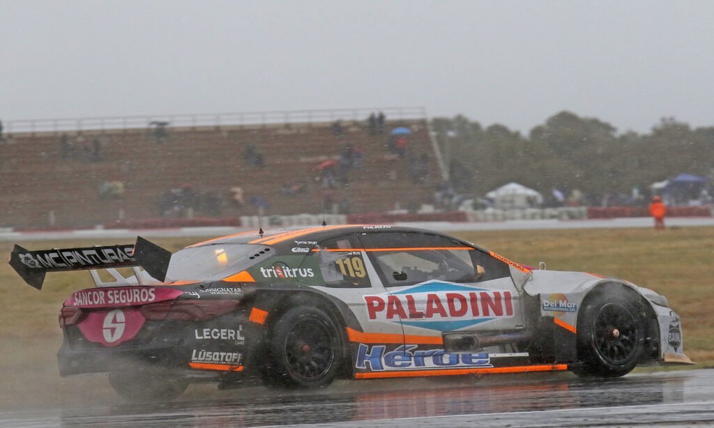 Hernán Palazzo avanzó desde atrás en la carrera de San  Luis