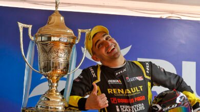 Facundo Chapur con la Copa de Oro