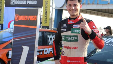 Lucas Vicino celebra el primer lugar en la Clase 3 del TN APAT en Rïo Cuarto