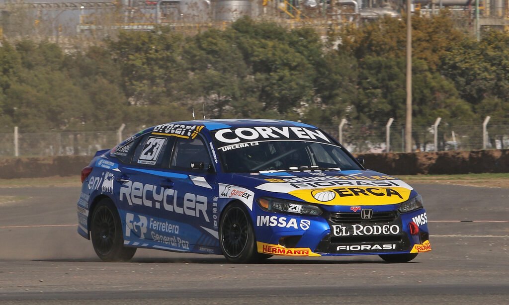 Vicino se quedó con la pole de la Clase 3 del TN APAT en Río Cuarto 3 Manu Urcera fue tercero en la clasificación de la Clase 3 del TN APAT en Río Cuarto
