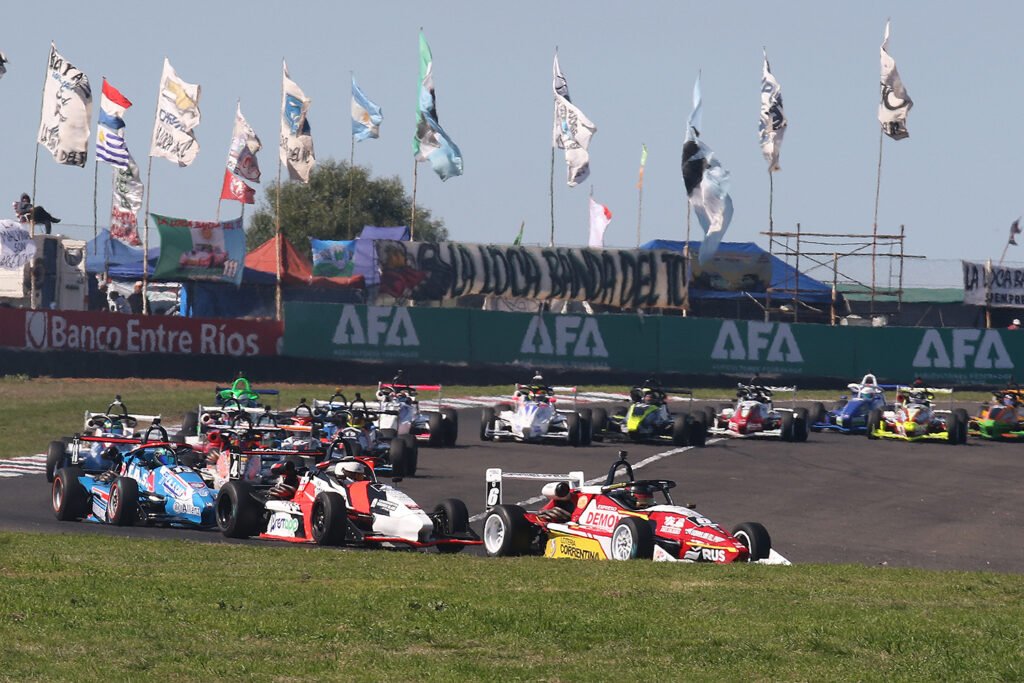 Confirmado! El Autódromo de Rosario será el reemplazo de La Plata el próximo fin de semana 3 El Autódromo de Rosario reemplazará a La Plata para la Fórmula 3 Metropolitana