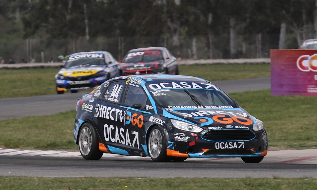 Leonel Pernía fue tercero en la final que ganó Julián Santero