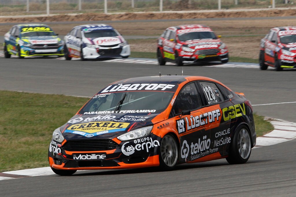 Vicino, Lambiris y Santero se repartieron las series de la Clase 3 del TN APAt 3 Mauricio Lambiris largará tercero en la final de la Clase 3 del TN APAT