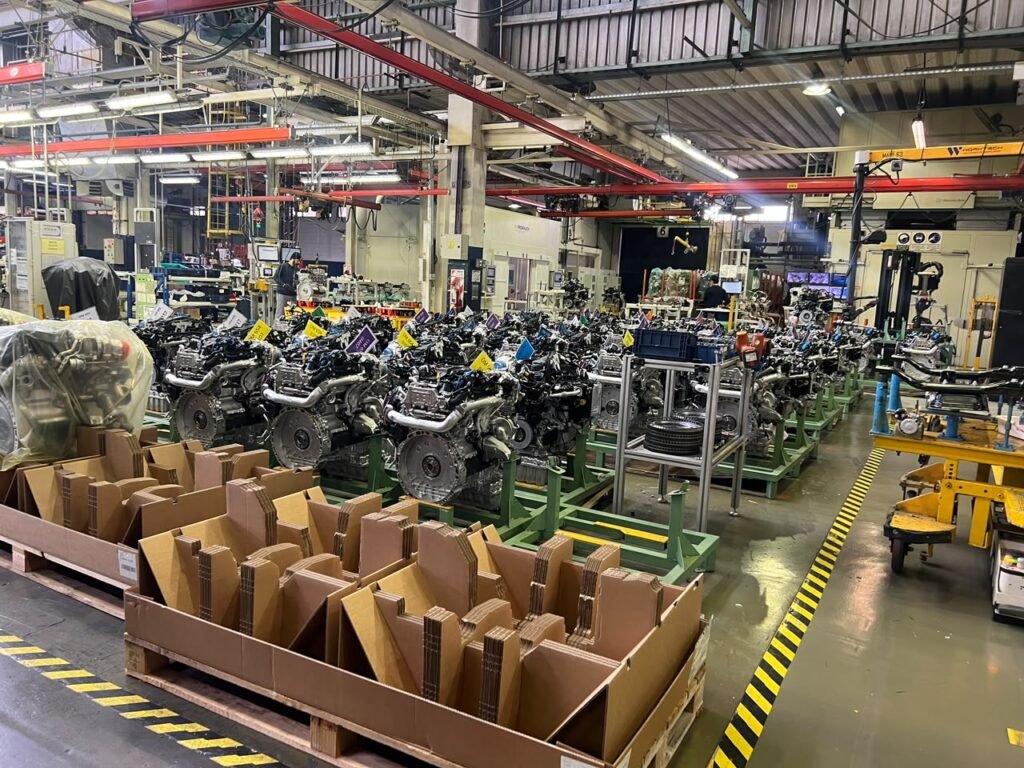 Mercedes-Benz apuesta por el automovilismo y la industria nacional 5 El interior de la planta de Mercedes-Benz de Virrey del Pino