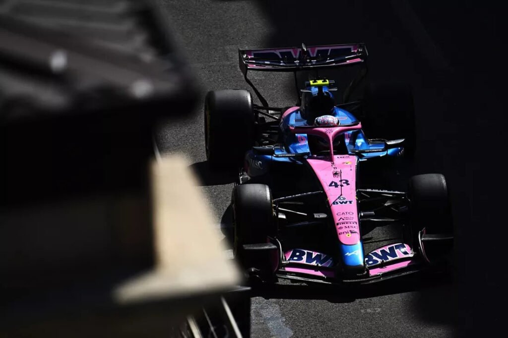 Franco Colapinto circula por Baku en el GP de Azerbaiyán