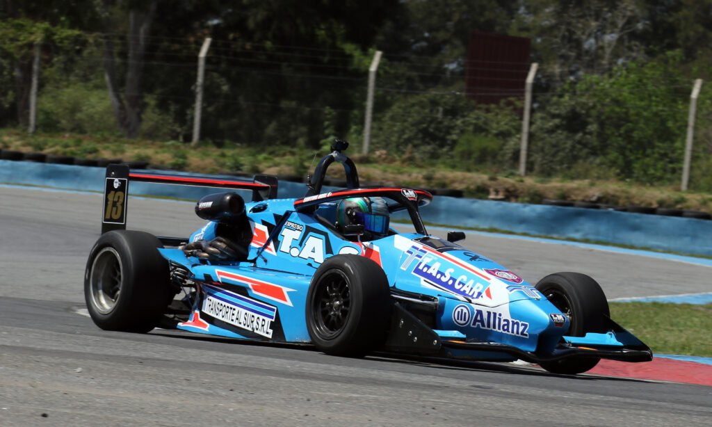 Cristian Galeano dominó el viernes de la Fórmula 3 Metropolitana en Rosario 3 Santino Dore fue segundo en los entrenamientos de la Fórmula 3 Metropolitana en Rosario
