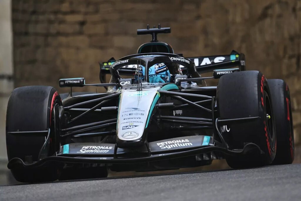 GP de Azerbaiyán: Colapinto décimo, pole de George Russell 4 George Russell hizo la pole en el GP de Azerbaiyán