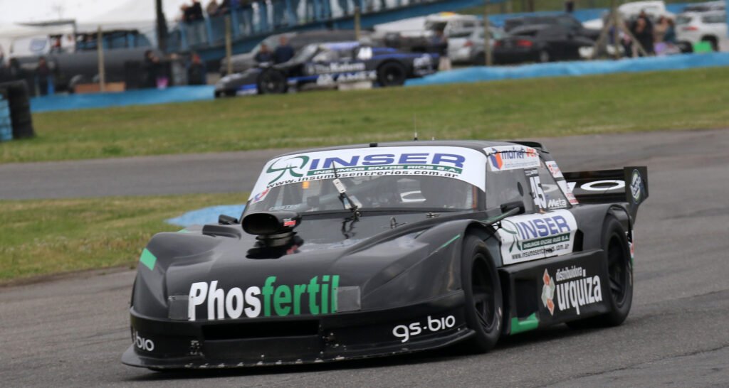 Bautista Roqueta se quedó con todo en Rosario y logró su primera victoria en el TC Pista Mouras 2 Arrias fue segundo en la final del TC Pista Mouras en Rosario