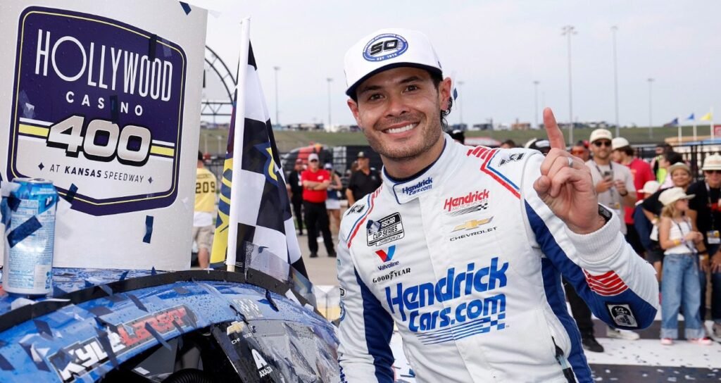NASCAR Cup: Dominio absoluto de Kyle Larson en Kansas 4 larson kansas 1