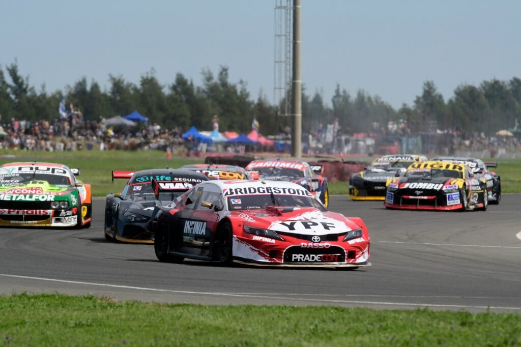 Santero ganó la serie más rápida y largará desde la pole en el TC en San Nicolás 3 Matías Rossi fue el ganador de la segunda serie del TC en San Nicolás