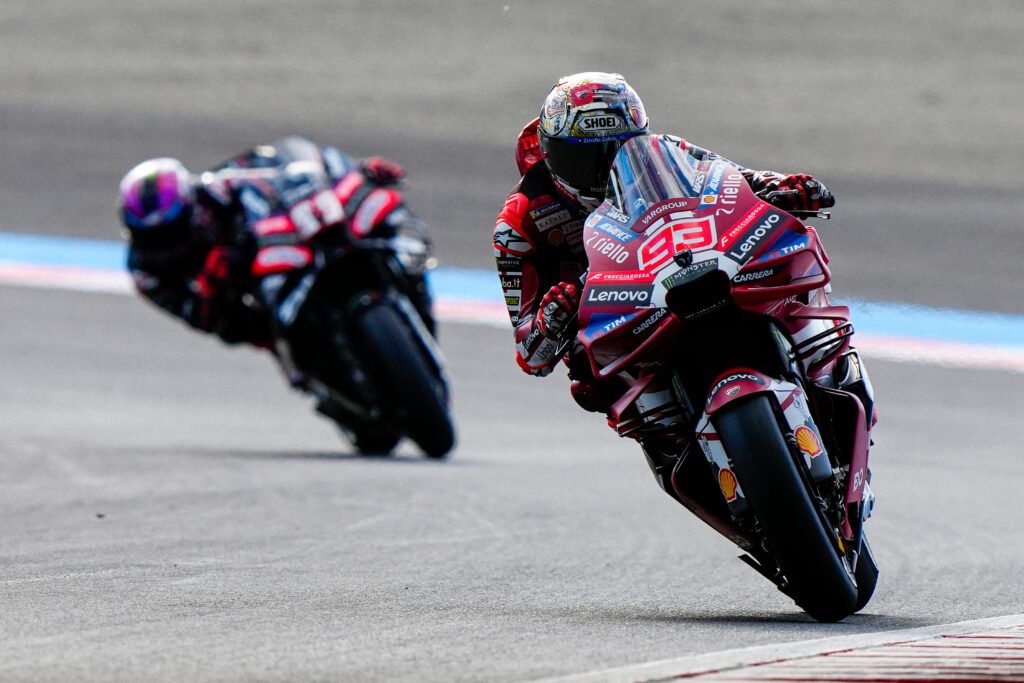 Marc Marquez marcha delante de Jorge Marín en Japón