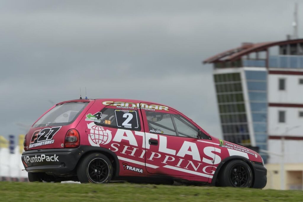 Peruggini ganó la serie 3 de la Clase 1 del Turismo Pista en Concepción