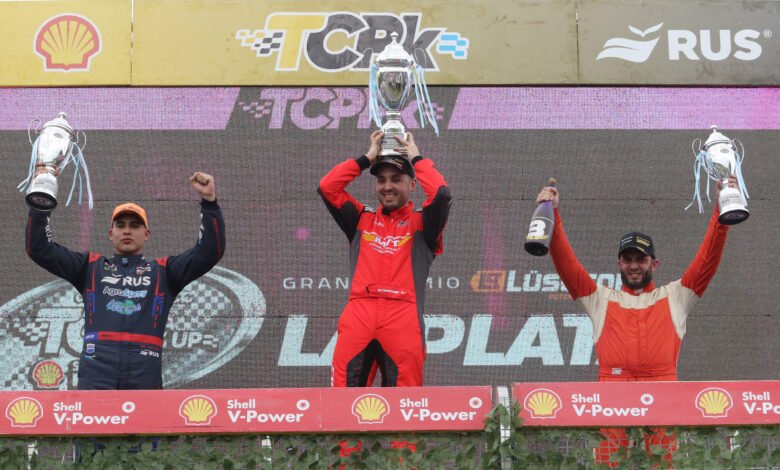 El podio del TC Pista Pick Up en La Plata