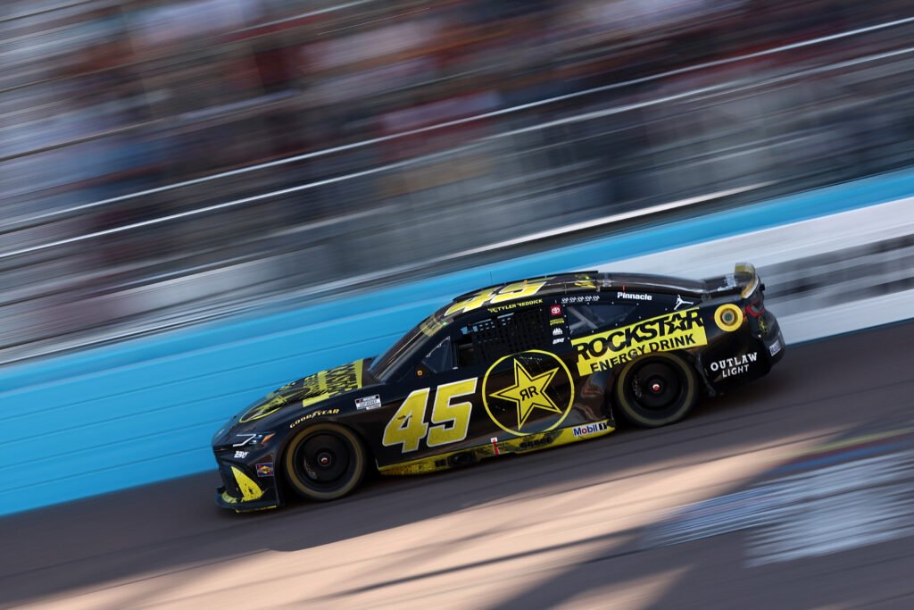 Tyler Reddick se llevó el triunfo en la NASCAR Cup en Phoenix