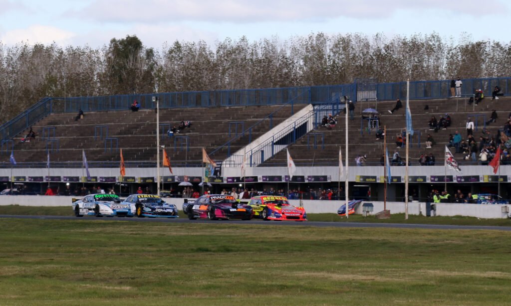 Autódromo Roberto Mouras: El templo moderno de la velocidad 2 El autódromo Roberto Mouras cumple 30 años