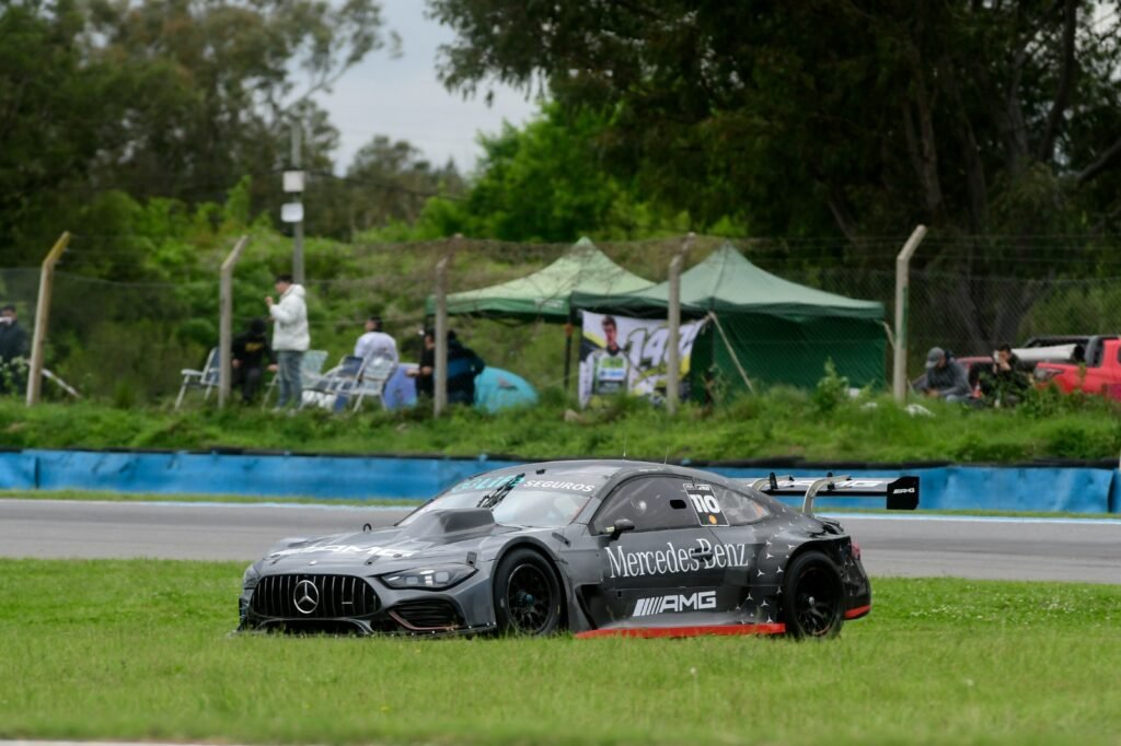 Entrenamientos del TC en Rosario: Diego Azar y Matías Rossi, los más rápidos 2 Diego Azar se quedó con el primero de los entrenamientos del TC