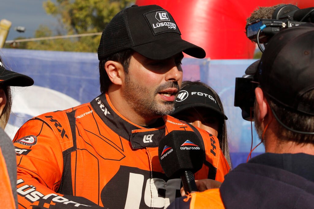 Mauricio Lambiris logró recuperarse de un inicio complicado de la Copa de Oro del TC