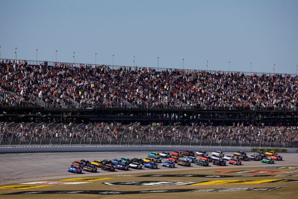 NASCAR: Triunfo de Kyle Larson luego de una increíble última vuelta en Talladega 2 NASCAR corrió en Talladega