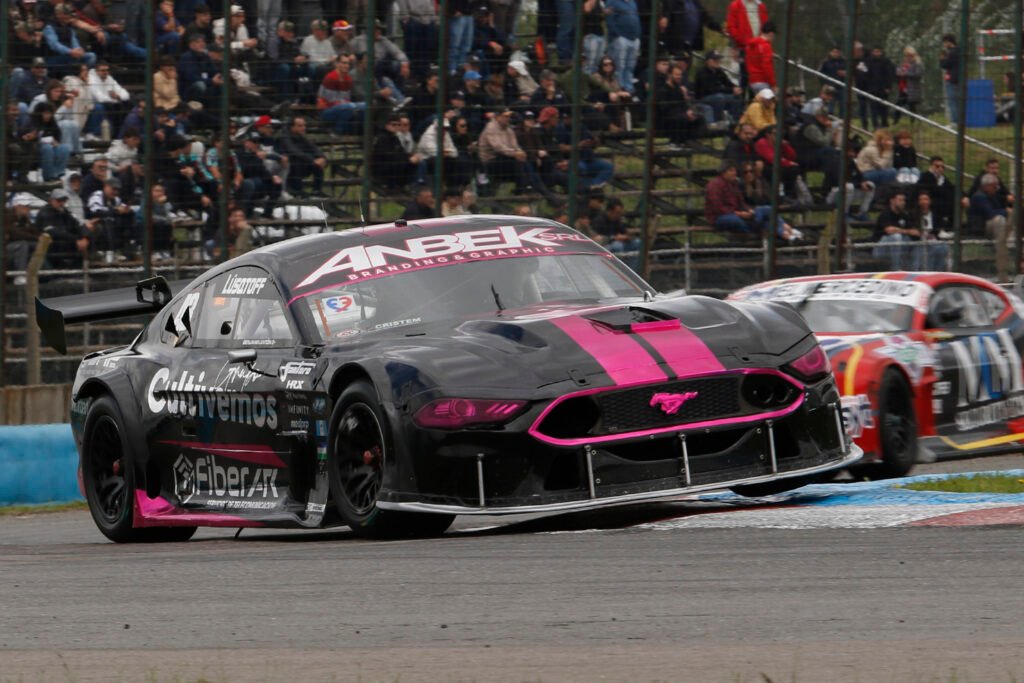 Copa de Plata: Bautista Damiani mantiene la punta 4 Anton en su Mustang durante la tercera fecha de la Copa de Plata