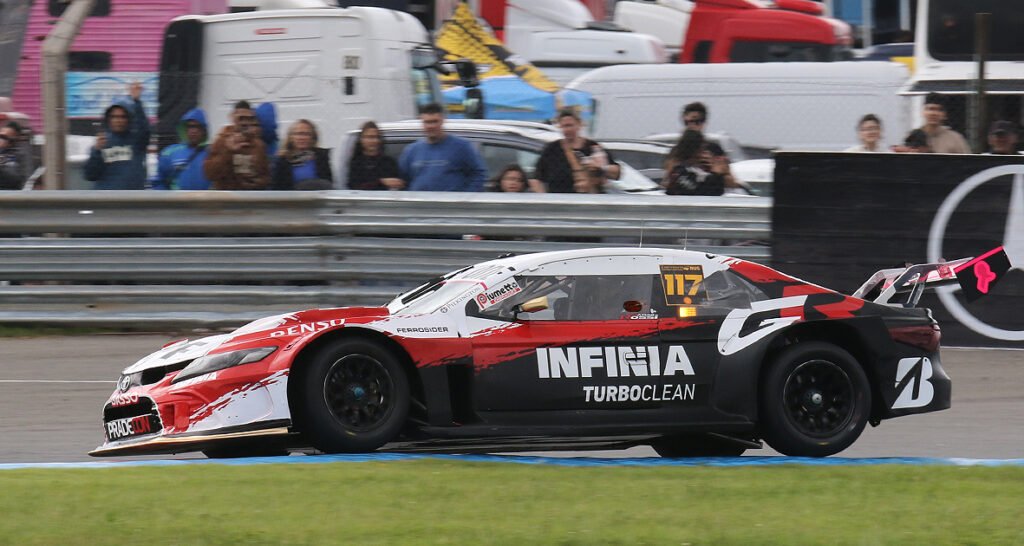 Mauricio Lambiris es el dueño de la pole en la clasificación del TC 2 LP1L7577